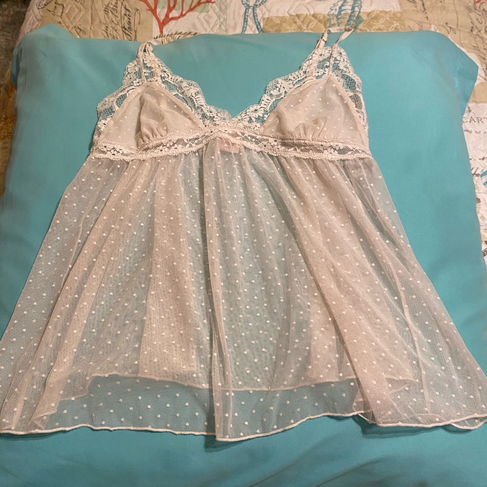Victoria’s Secret Ivory Lace Sleep Set
